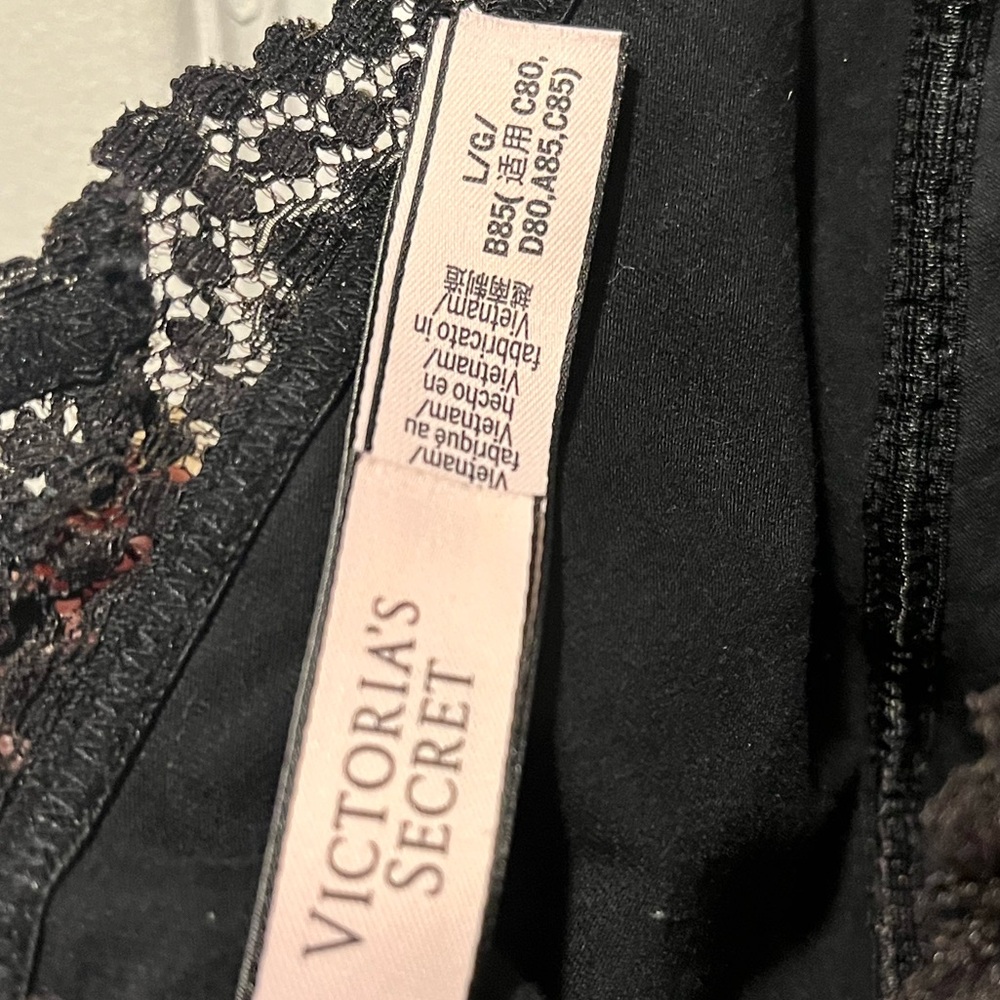 Victoria's Secret Midnight Black Lace Bralette - Picture 5 of 5